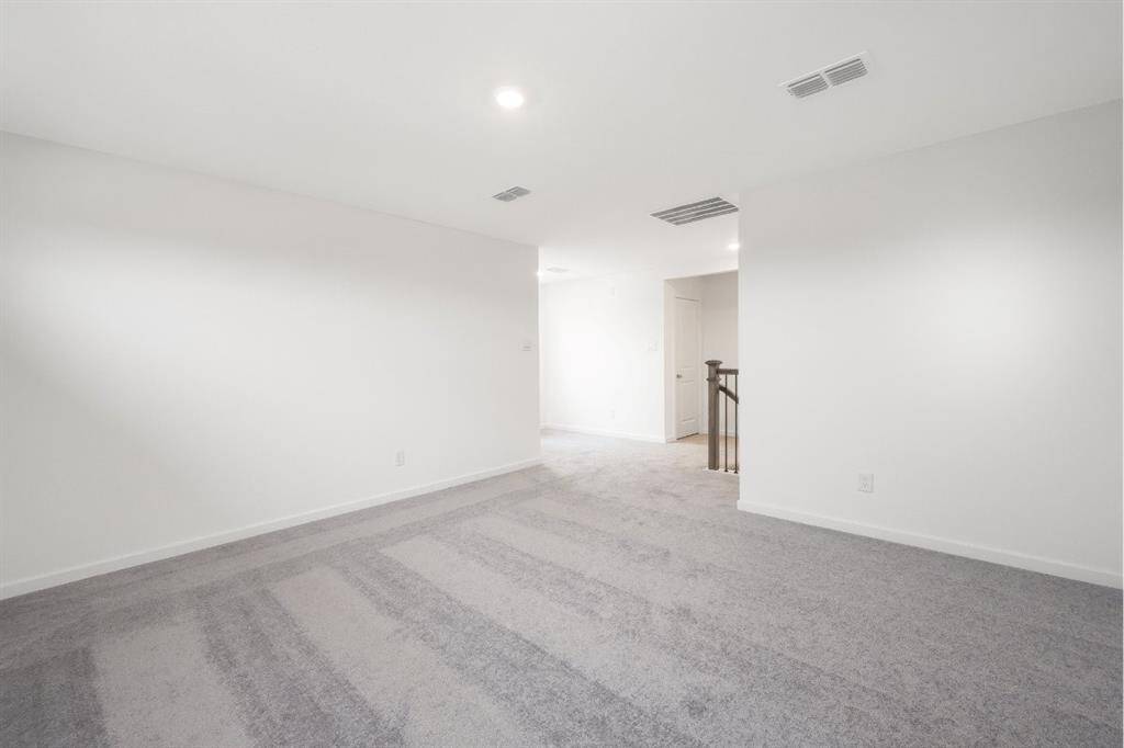 9011 Ashland Cottage ~ Ready Now