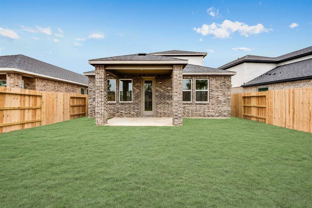 9011 Ashland Cottage ~ Ready Now