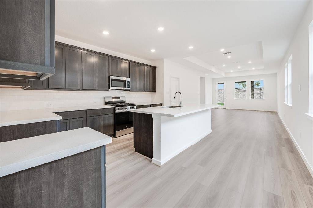 9011 Ashland Cottage ~ Ready Now