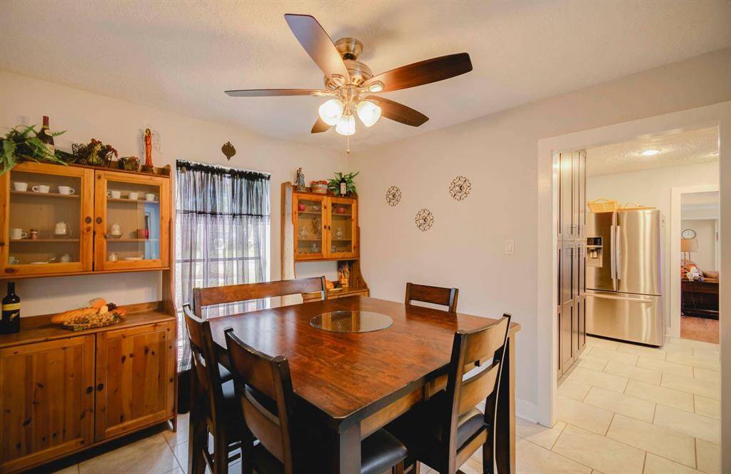 Breakfast room looking into kitchen