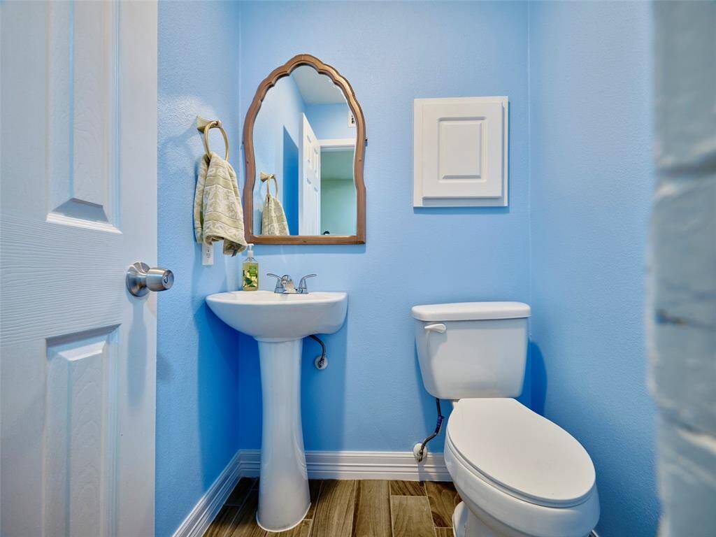 Downstairs half bath