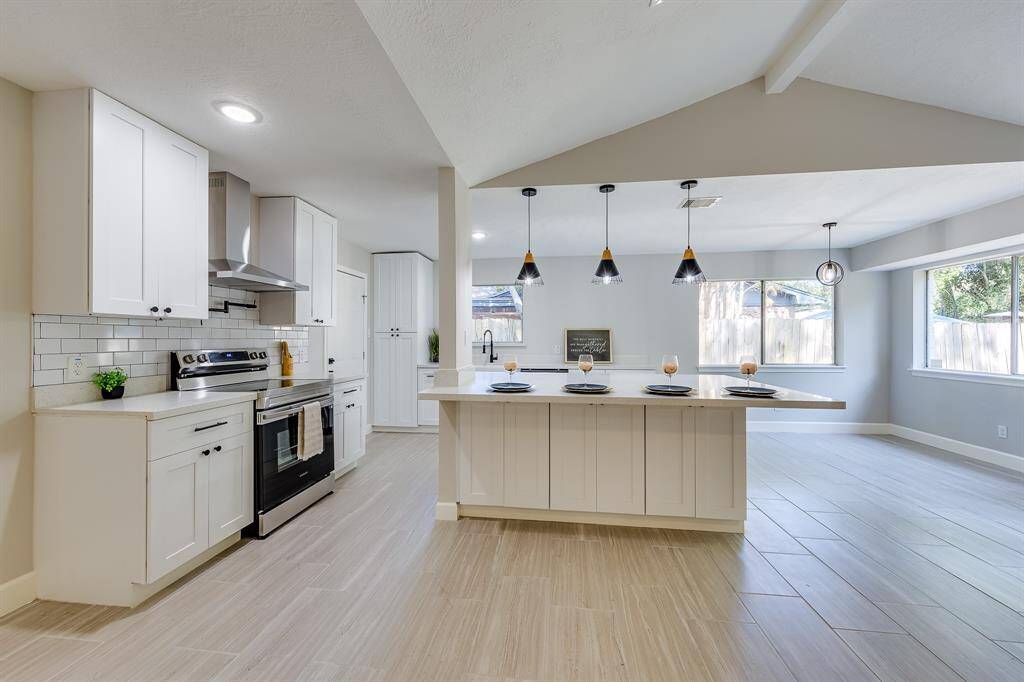 Welcome to 2135 Fir Springs Dr.