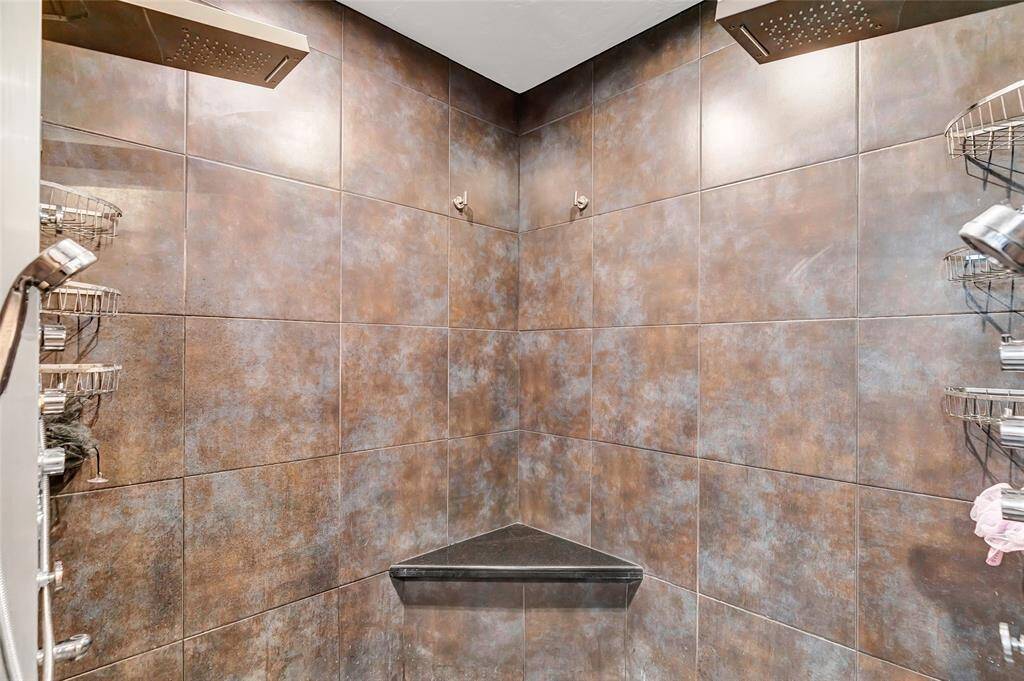 Stunning walk in shower.