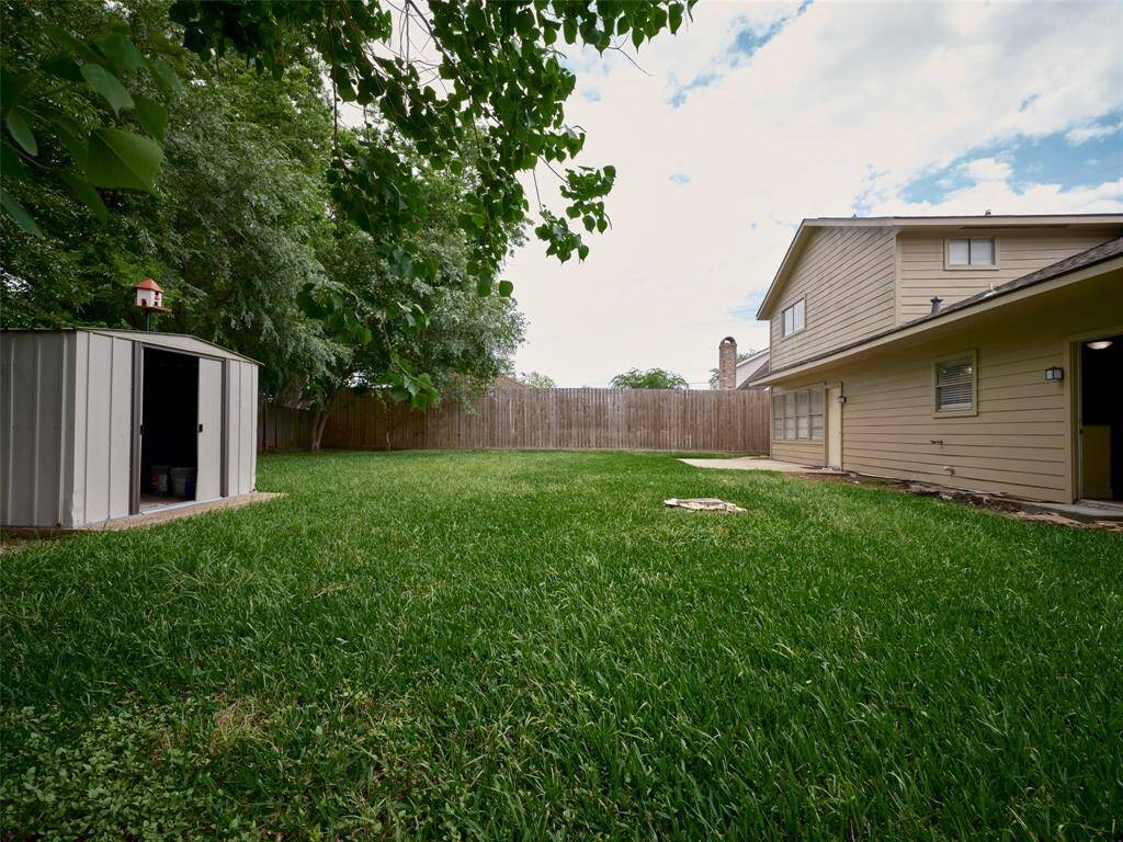 Storage shed stays