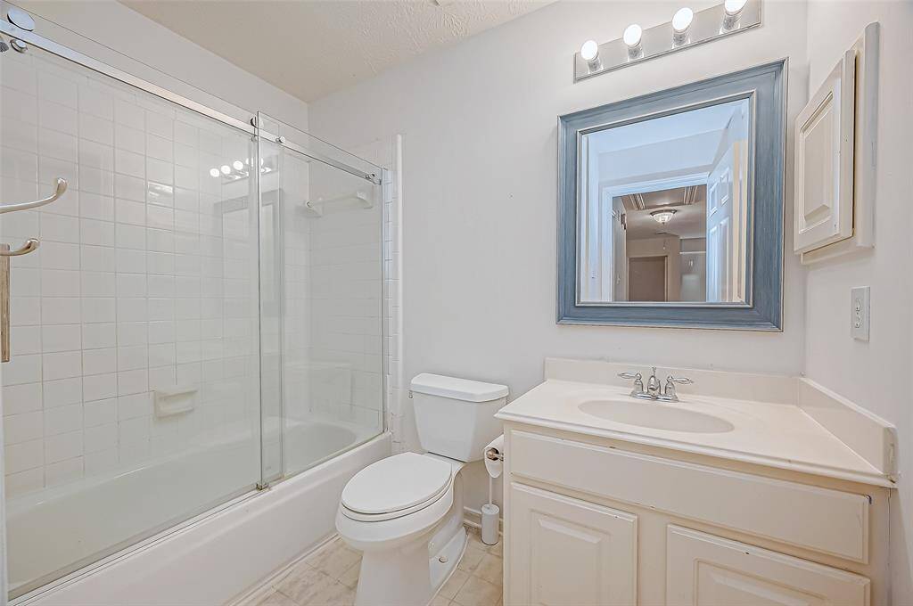 Secondary bathroom