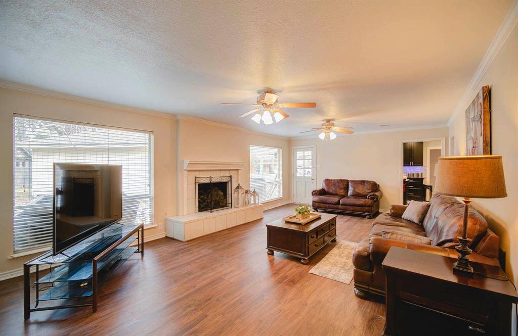 Family room 1