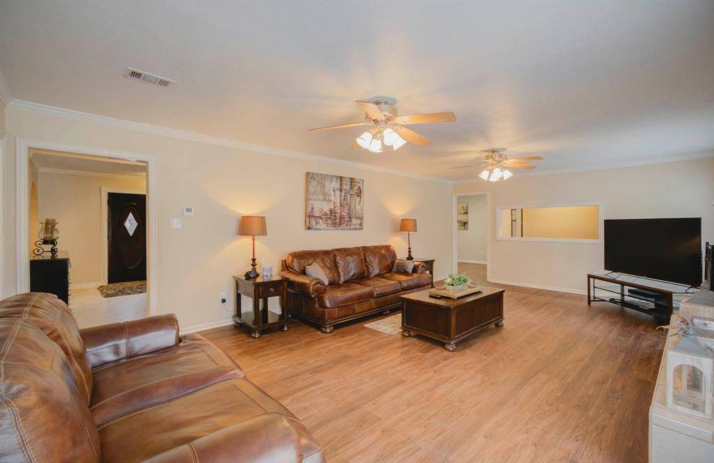 family room 2