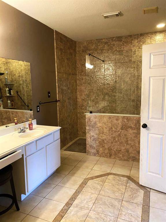Beautiful master bathroom with a walk in shower.