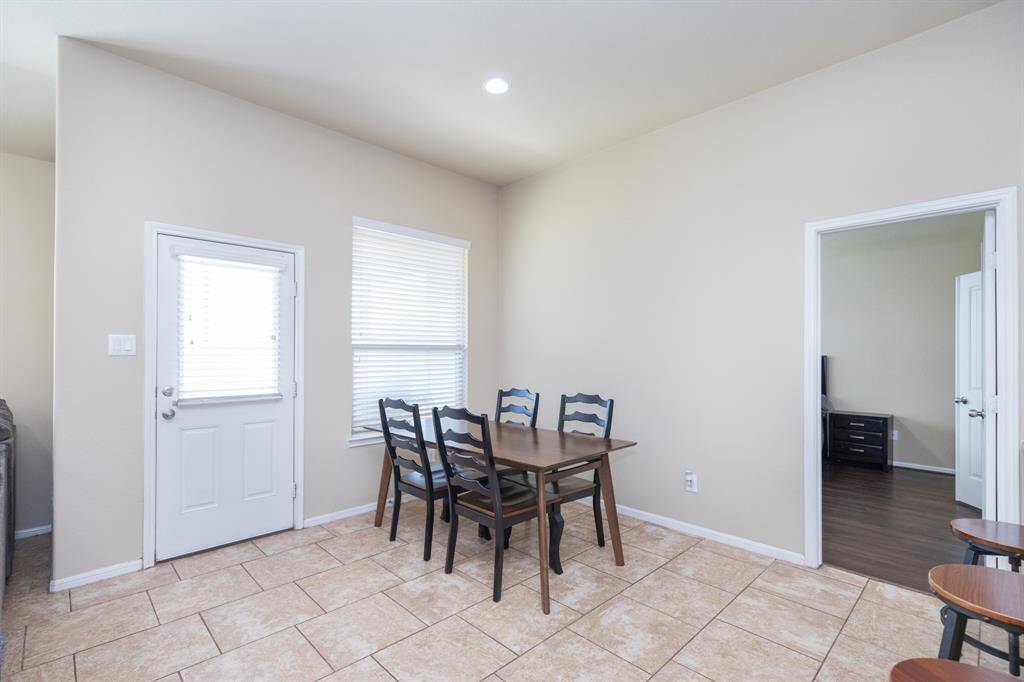 Breakfast Room