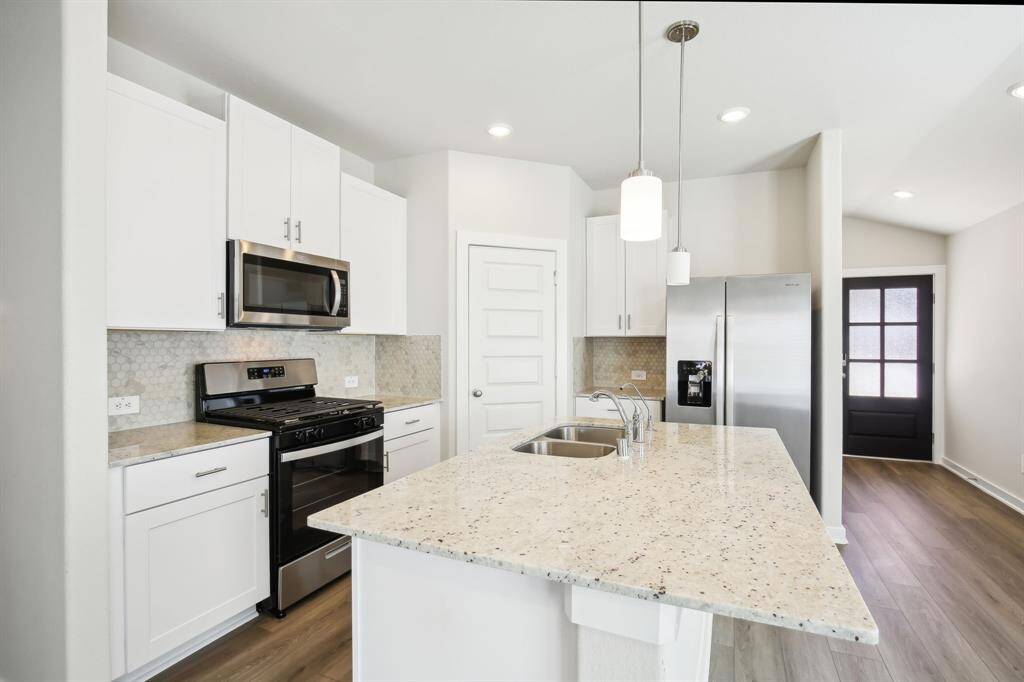 Photo is not of the actual home but is an inspirational photo of builder’s model home and may depict options, furnishings, and/or decorator features that are not included.