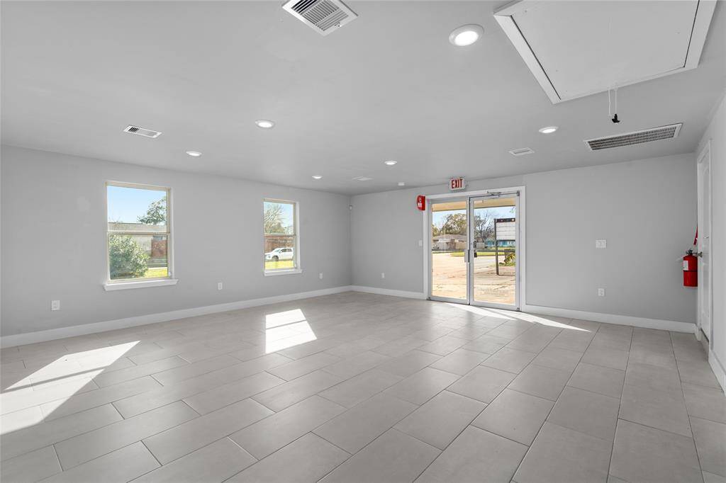 Large Office space in front with private entrance