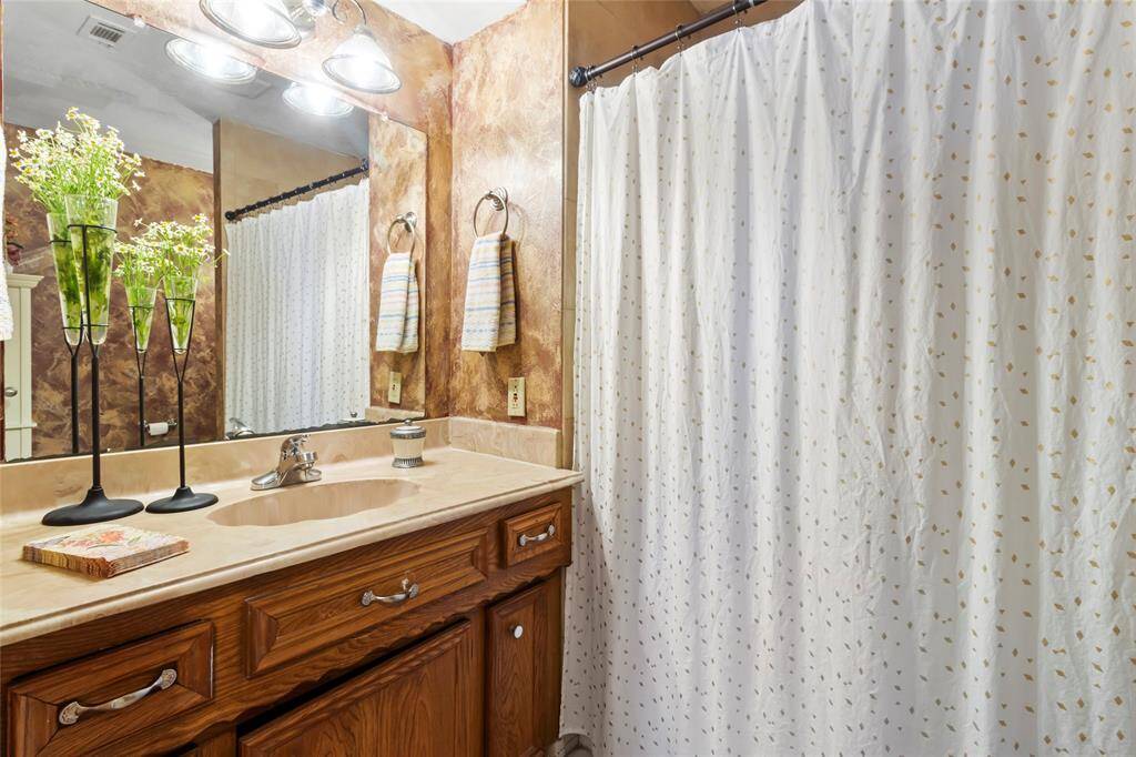 GUEST BATH
