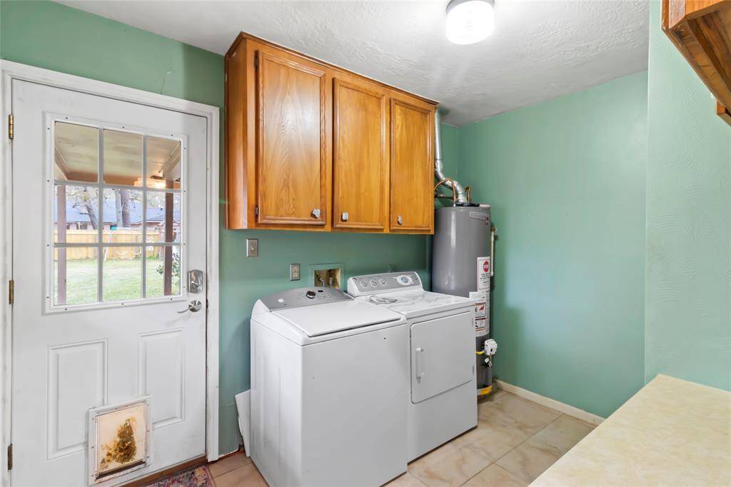 LARGE UTILITY ROOM