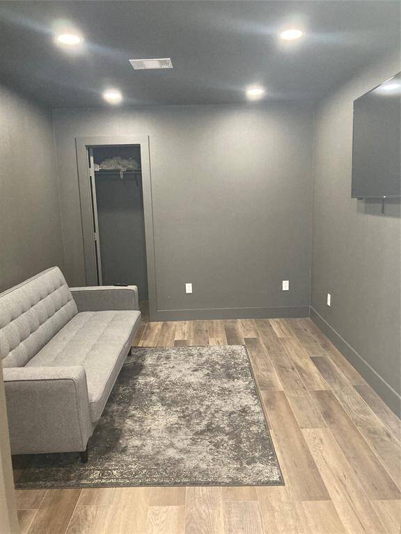 Forth level Game room with closet