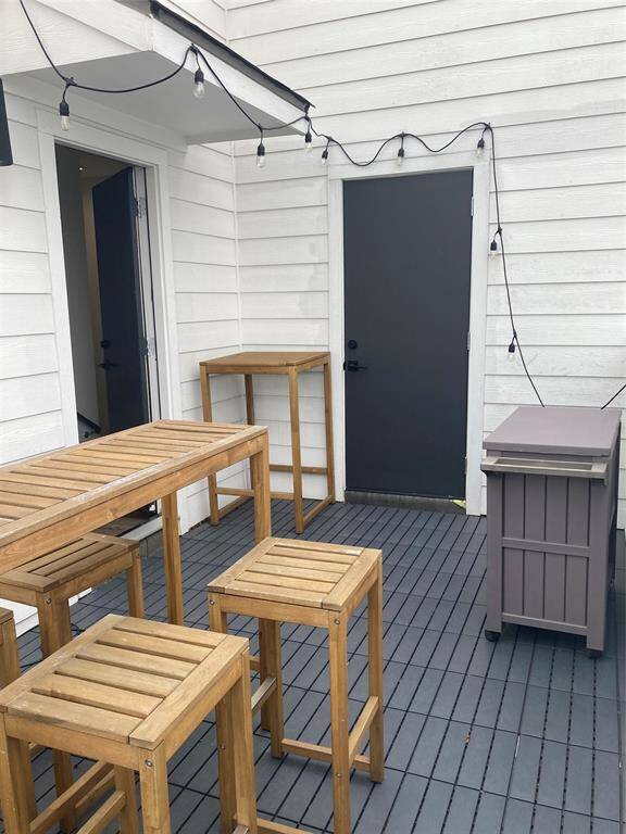 Roof top balcony