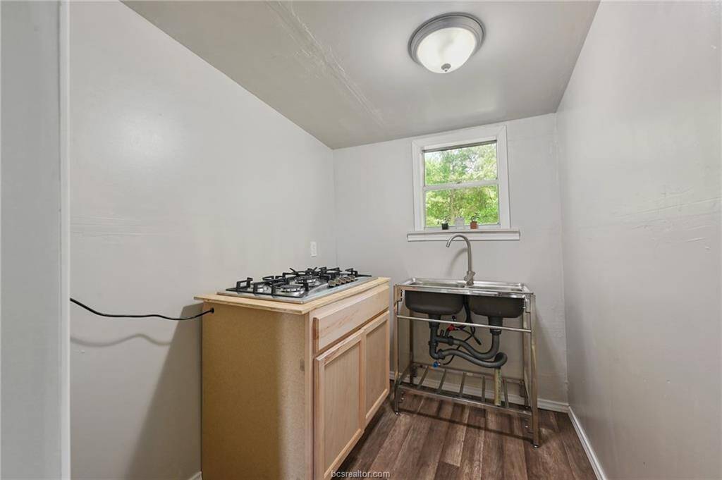 tiny house kitchen