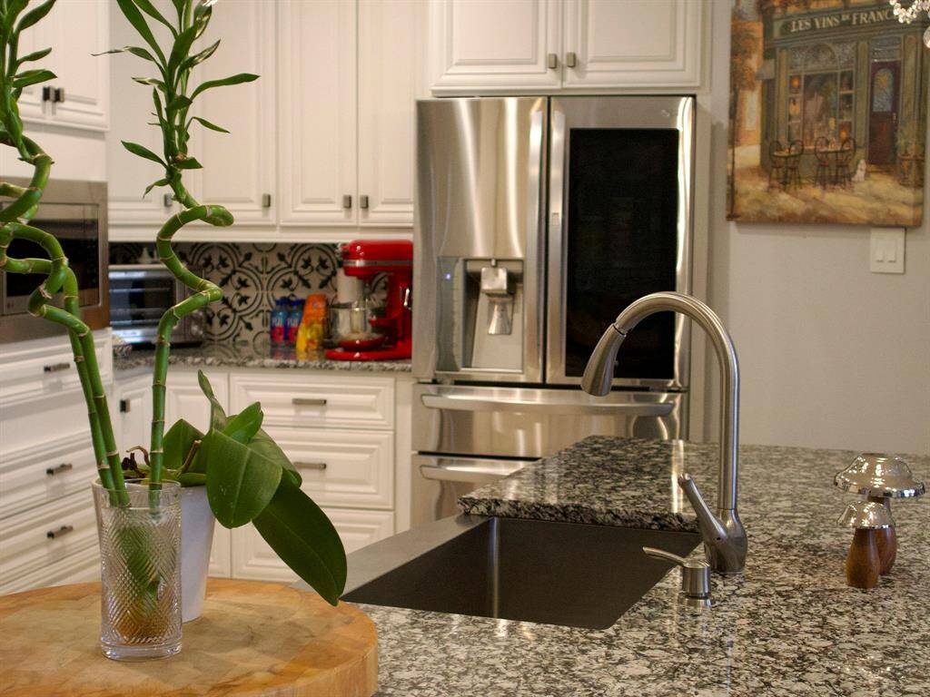 Another view of kitchen