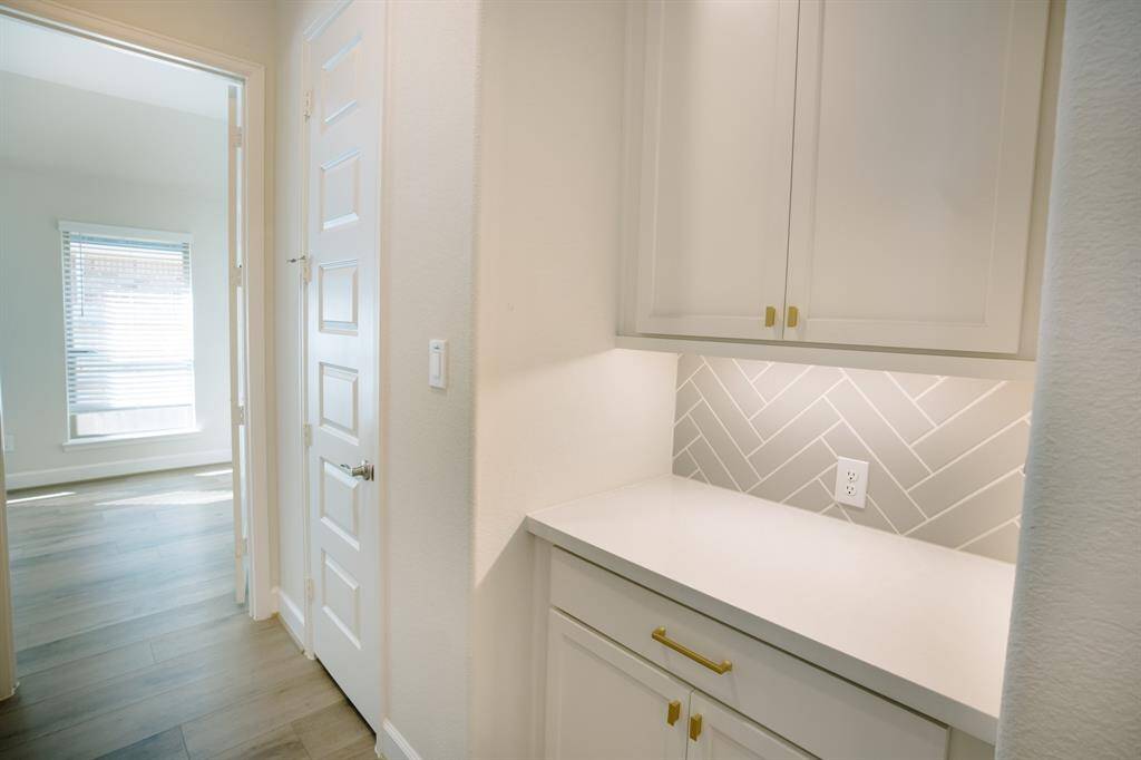 Butler pantry