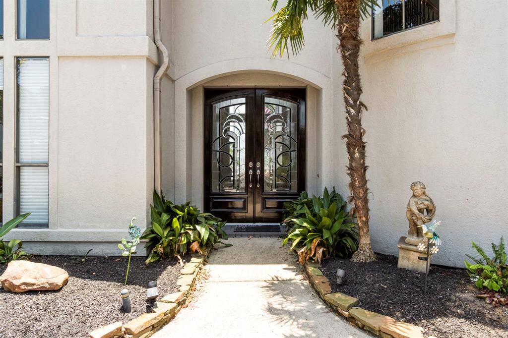 Built by Masterpiece Custom Homes - a rare chance to own one!
