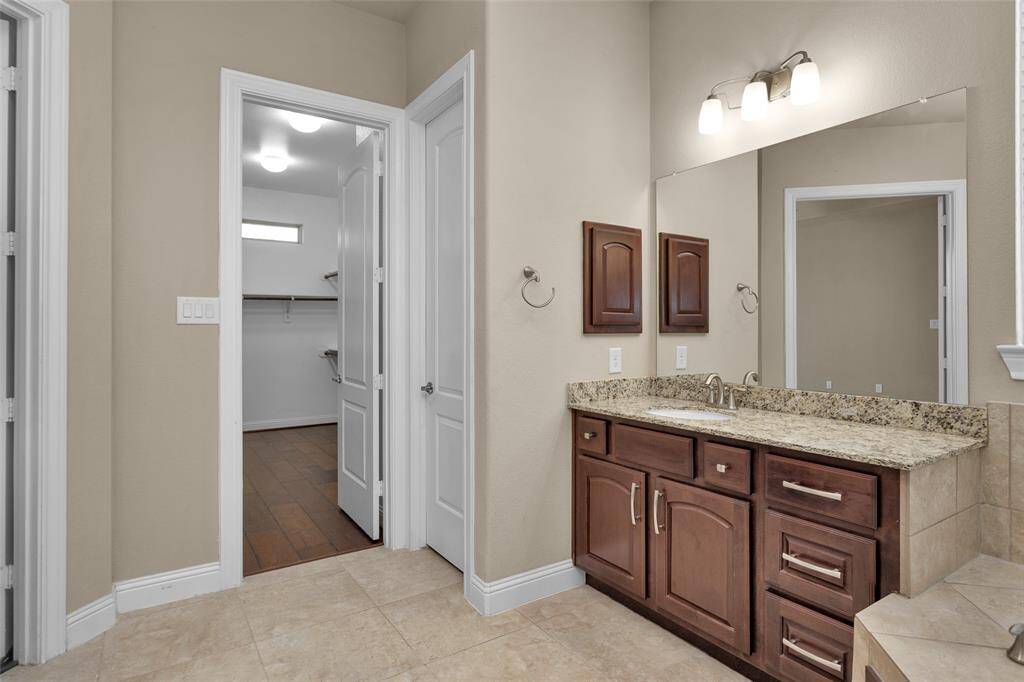 Entrance to second walk in closet
