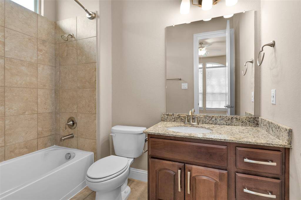 Each bedroom has it's own bathroom!
