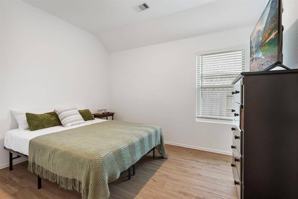 Secondary room 2.