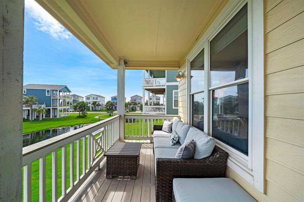The perfect spot to enjoy coffee or wine!  The best seat in the house!