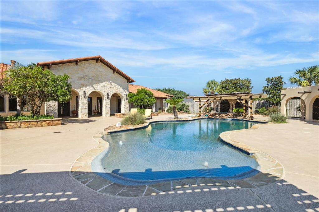 Property Image 39