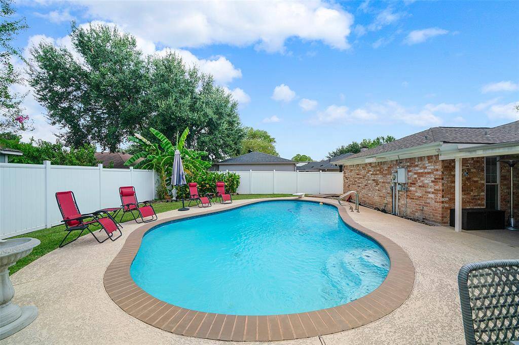 Your backyard oaisis!