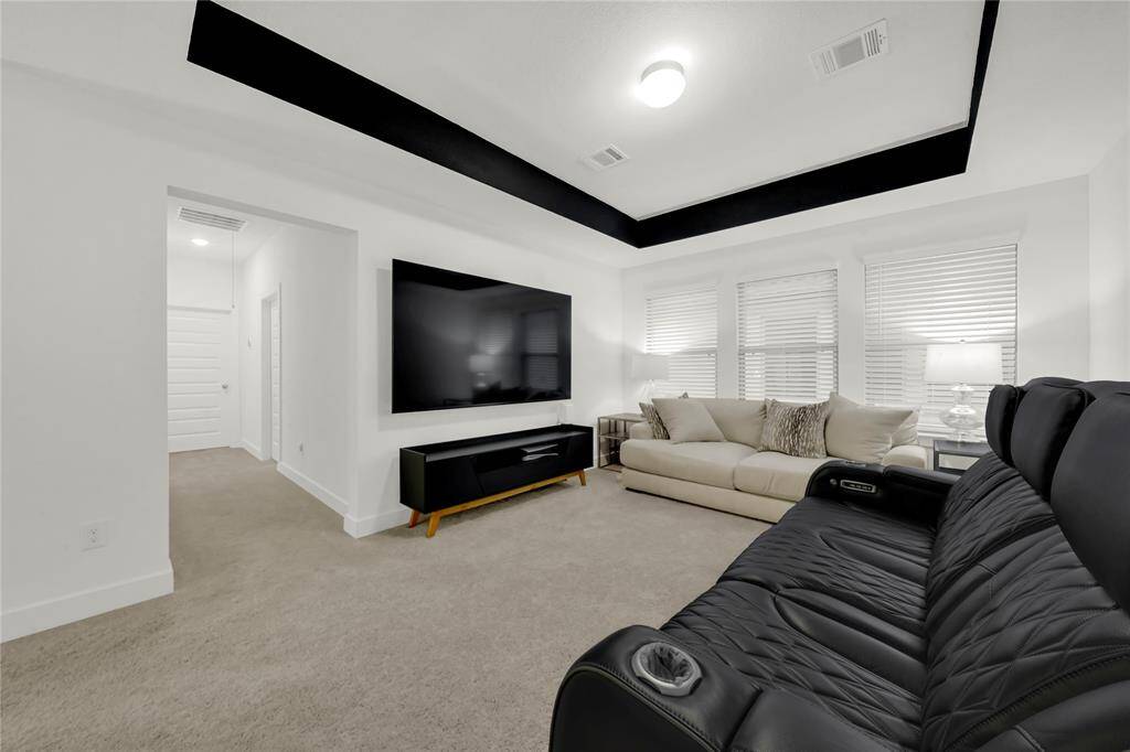 The bonus room upstairs can be used as a game room, media room, kids playroom, or 2nd living area.