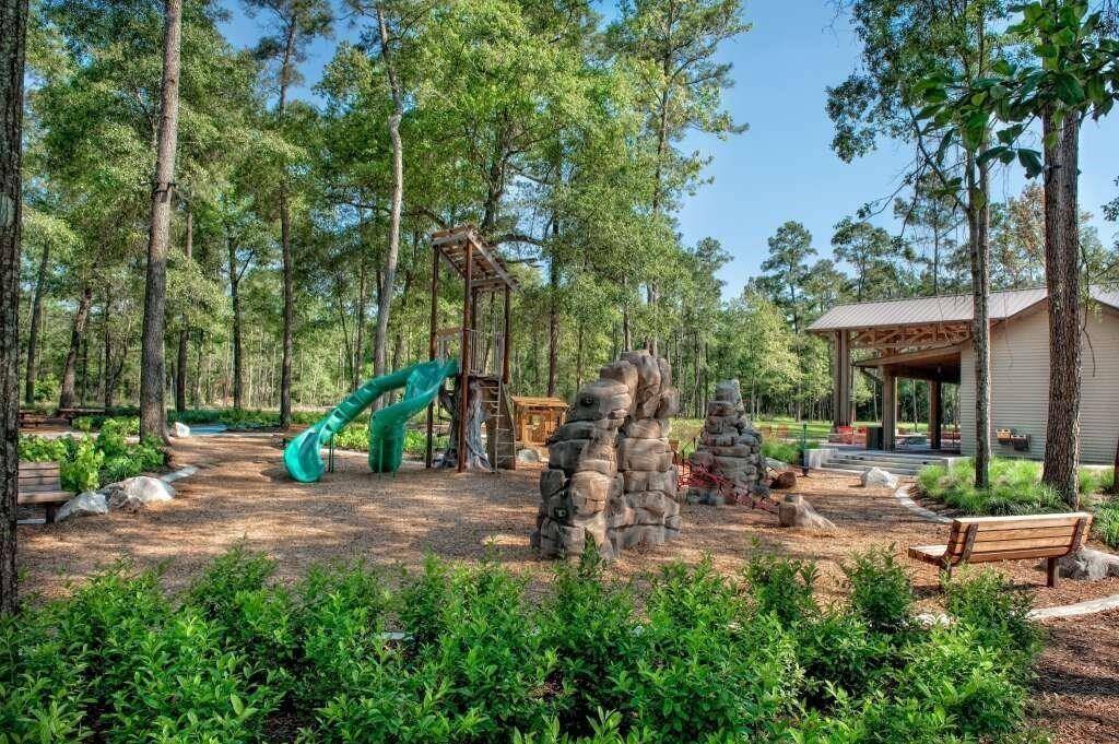 Playground area near the splashpad