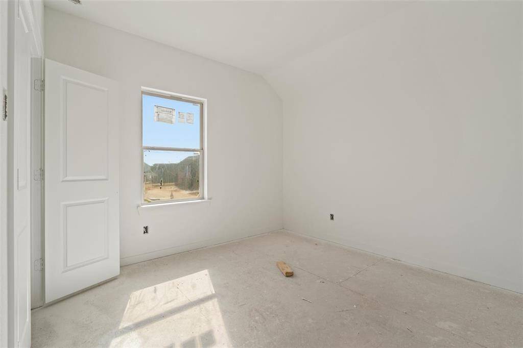 5th bedroom with 4 bath option for those that need space for parents or growing kids