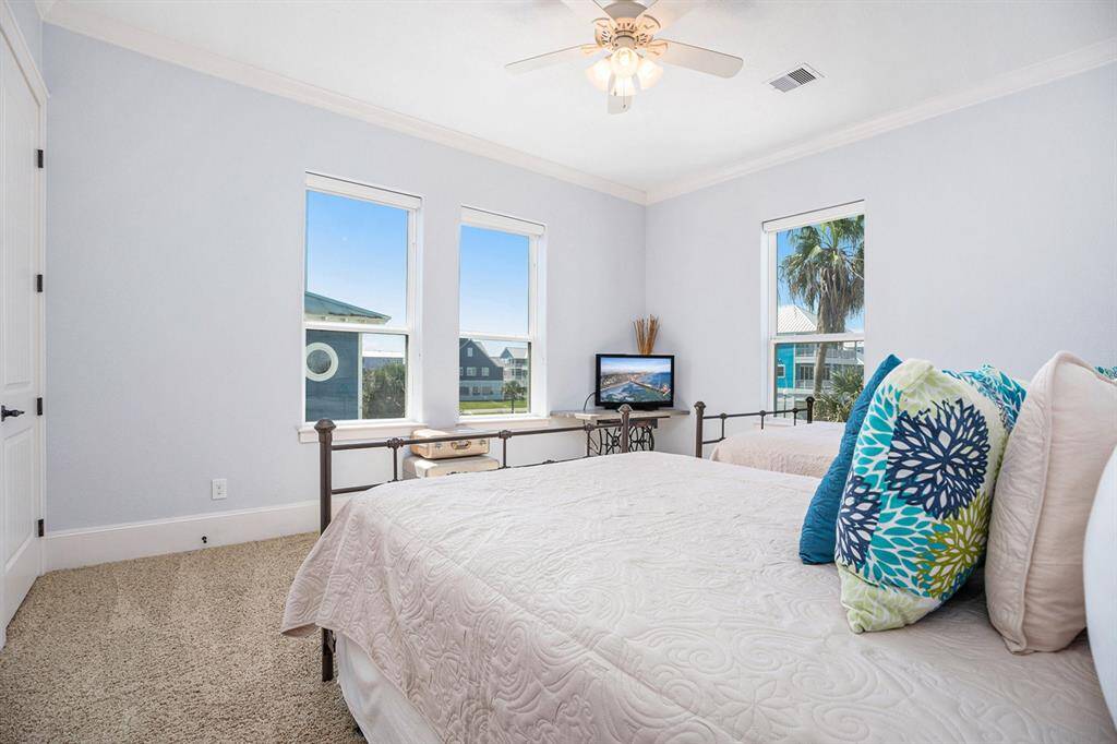 Spacious bedroom