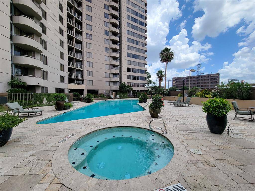 Wonderful Poolside Jacuzzi, seems to always be ready for you to relax!