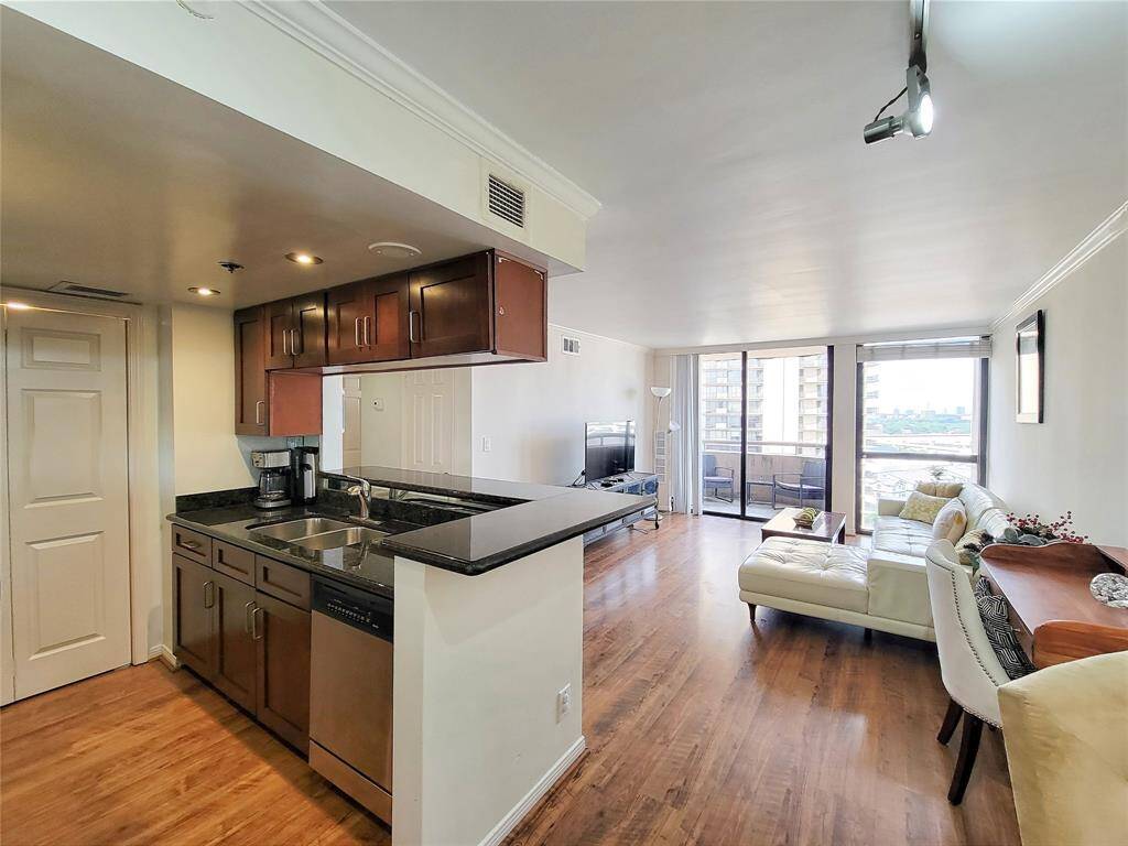 Love the depth and proportion of this living space.
