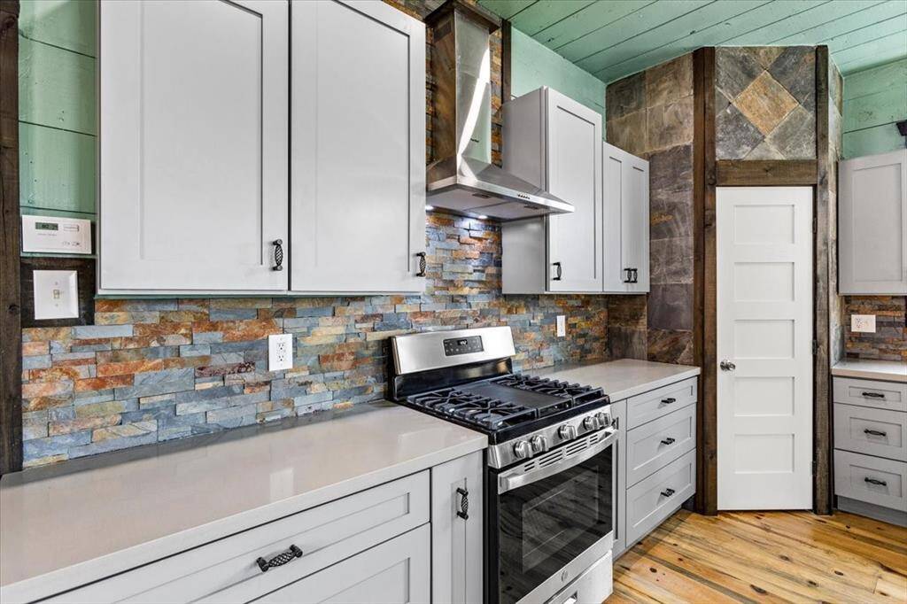 New Cabinets and Countertops