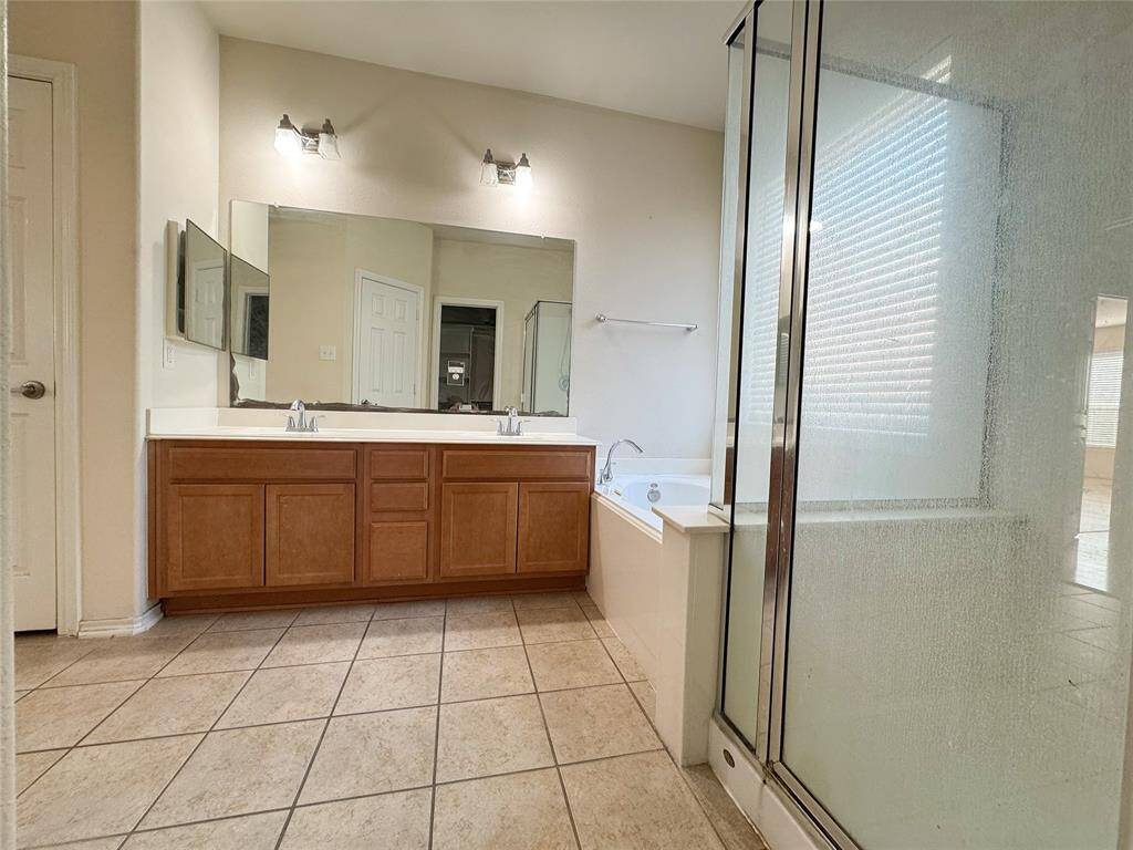 Primary suite