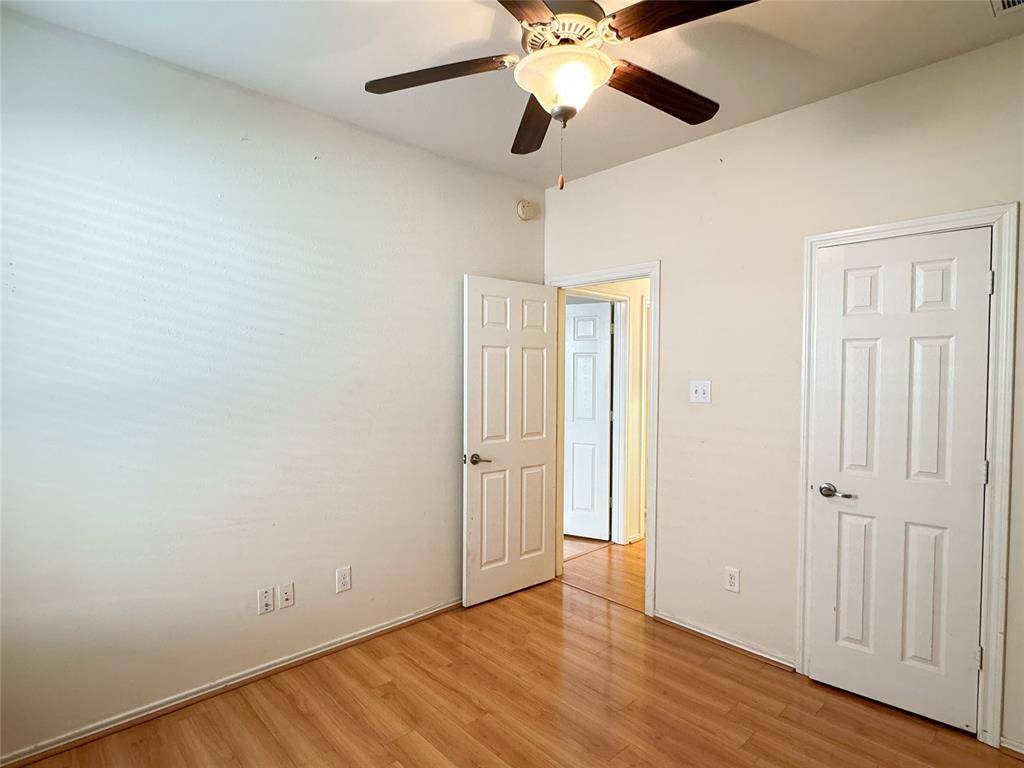 Secondary bedroom