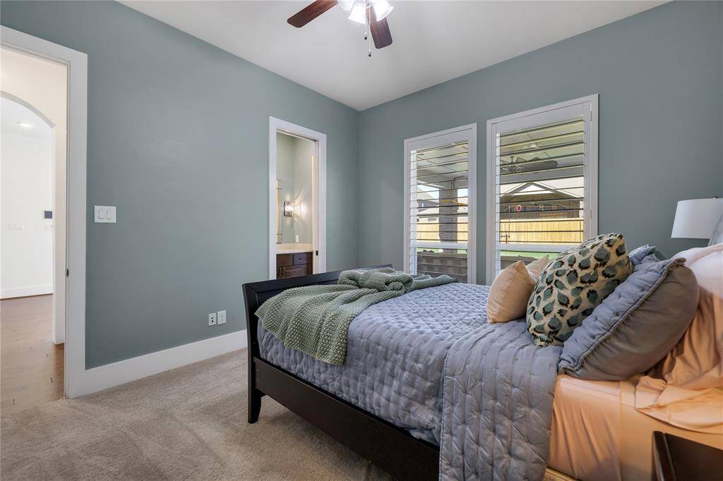 Secondary bedroom down, 2nd view