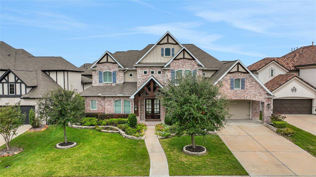 Beautiful curb appeal - Partners in Building Custom Home