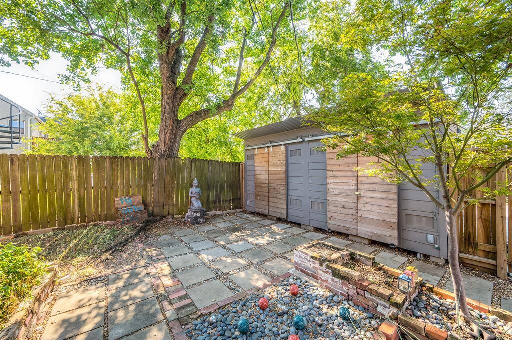 It could be your next home: minutes to the TMC, Museum District, TSU, and U of H.