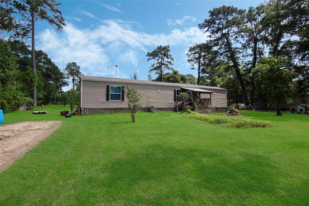 Welcome home to 18093 Pickering Rd!