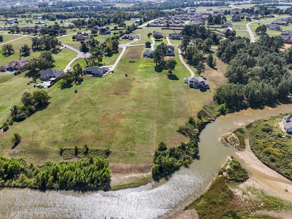 One last aerial view of the property and lake