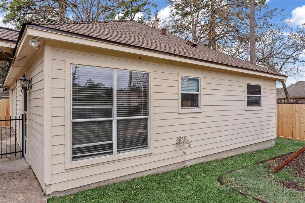 Here is a view of the garage apartment breakfast room window overlooking the backyard.