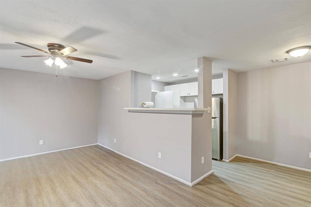 MAIN LIVING AREA