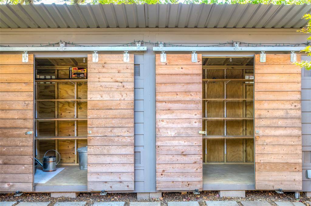 There is even a storage shed with 2 separate locking spaces.
