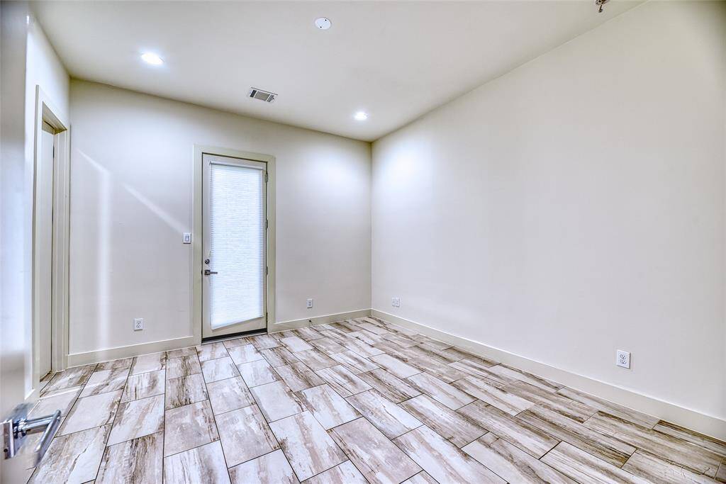 Can be a full 4th bedroom or study or work out room.
