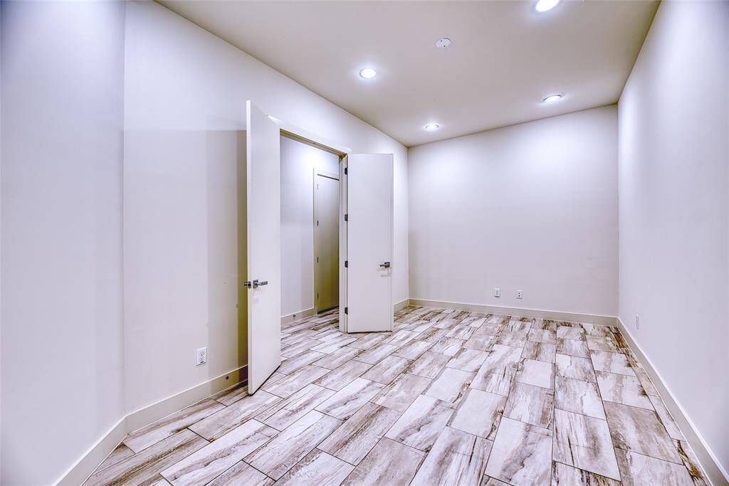 Can be a full 4th bedroom or study or work out room.