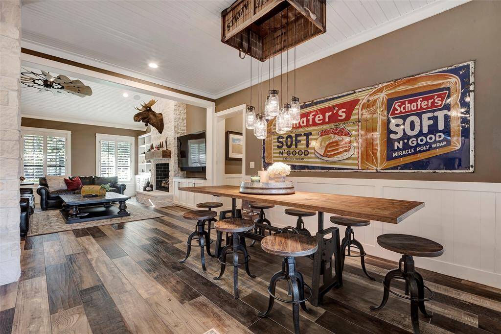 Perfectly located dining space serve as a cozy gathering spot, a place for casual meals, or an area for entertaining guests, making it incredibly versatile.