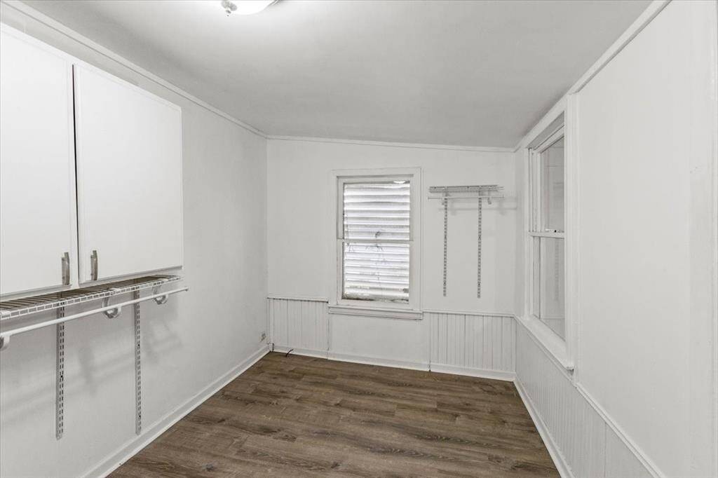 Additional flex room not counted towards total Bedroom number